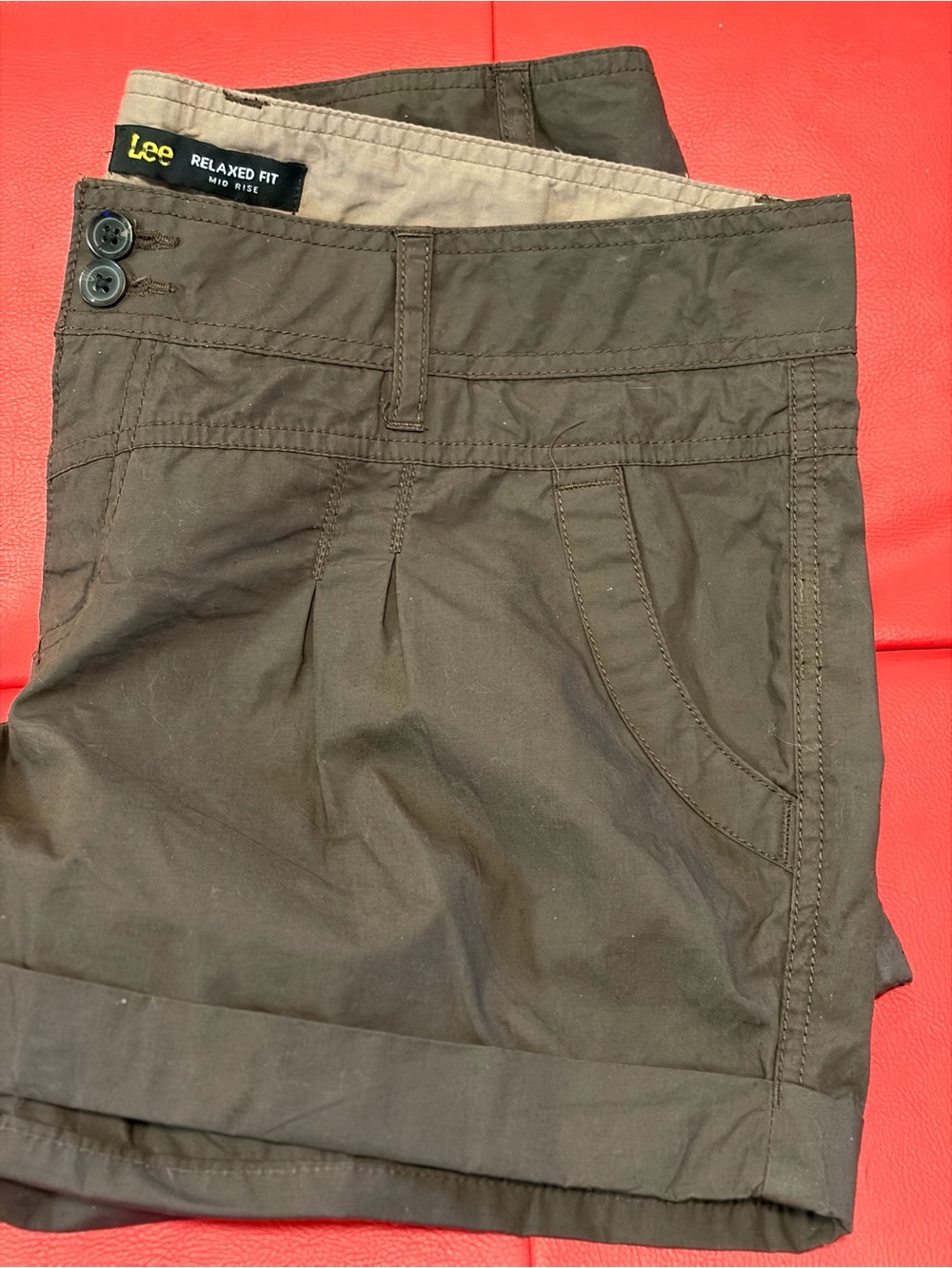 Lee Relaxed Fit Mid Rise women’s Shorts in Brown NWOT